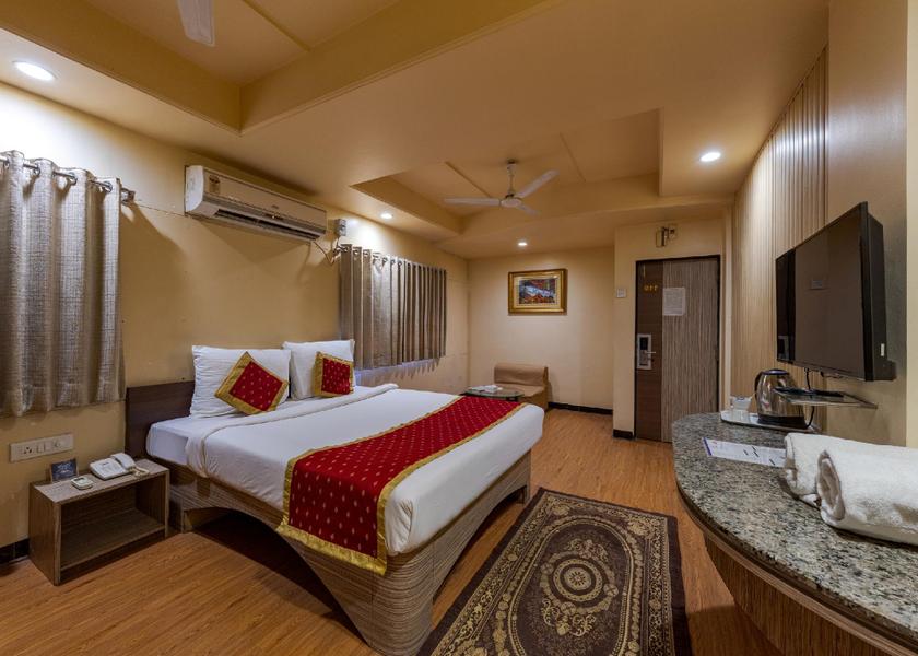 Maharashtra Solapur Deluxe Room AC