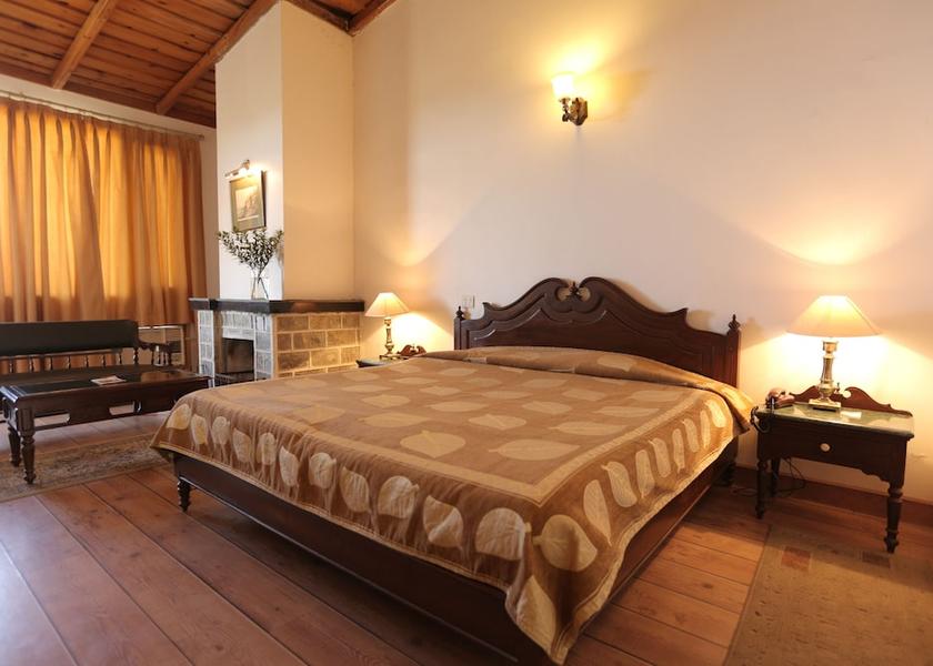 Uttarakhand Ranikhet Deluxe Room