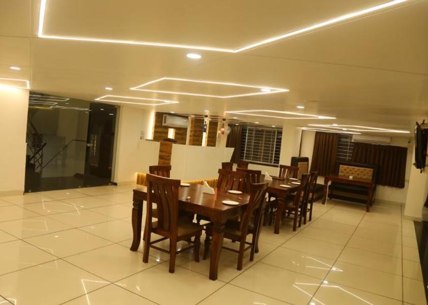 Madhya Pradesh Indore Food & Dining