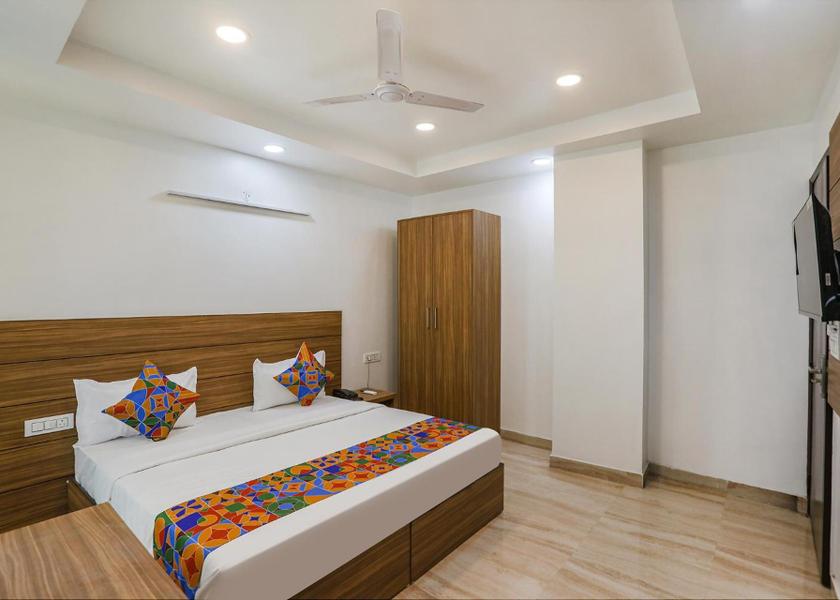 Uttar Pradesh Noida Deluxe Room