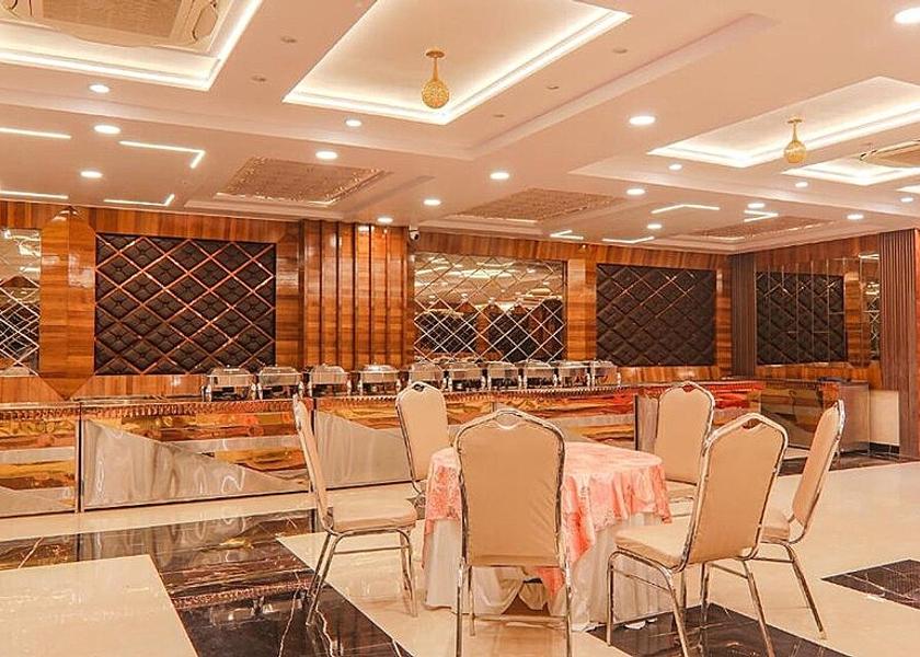 Uttar Pradesh Kanpur Food & Dining