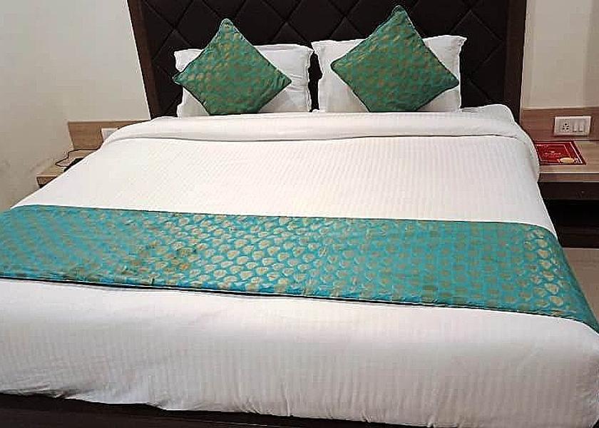 Uttar Pradesh Varanasi Standard Room