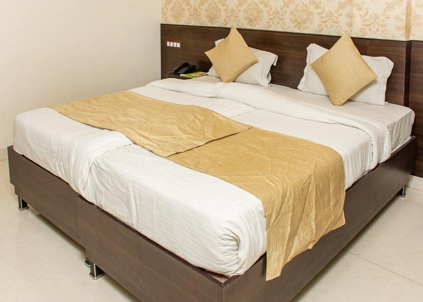 Uttar Pradesh Varanasi Deluxe Room