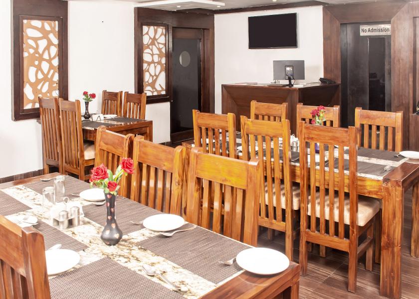 Uttar Pradesh Varanasi Food & Dining