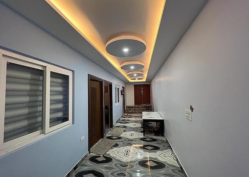 Uttarakhand Rishikesh Public Areas