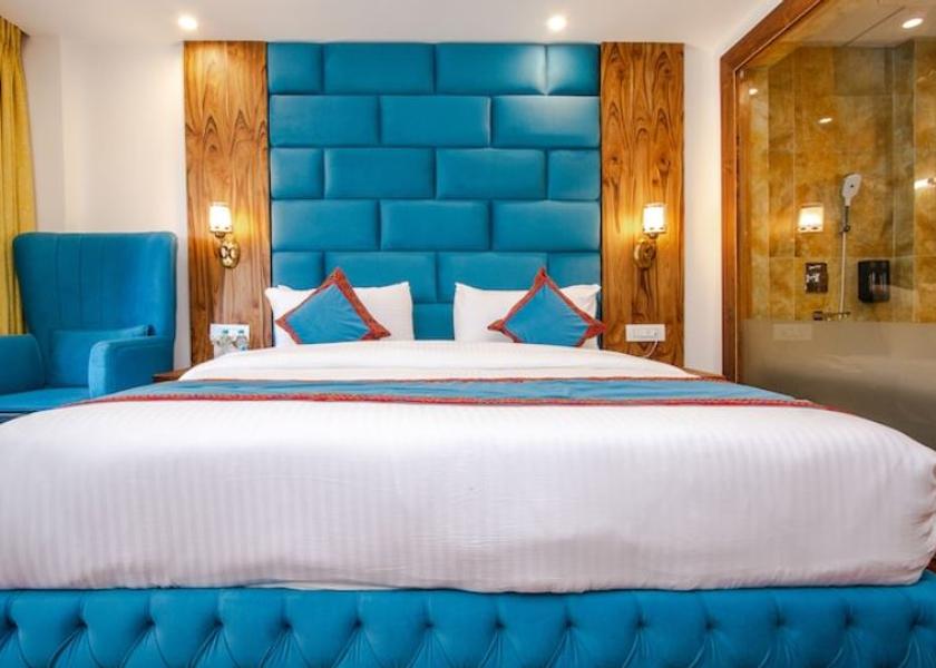 Himachal Pradesh Manali Royal Suite with Jacuzzi