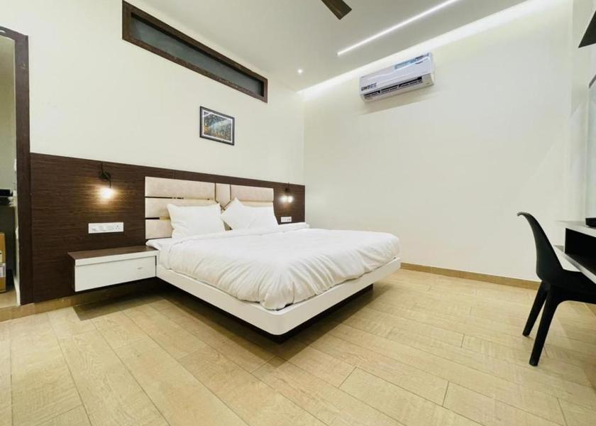 Haryana Sirsa Deluxe  Room
