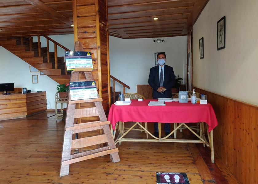 Himachal Pradesh Naldehra Public Areas
