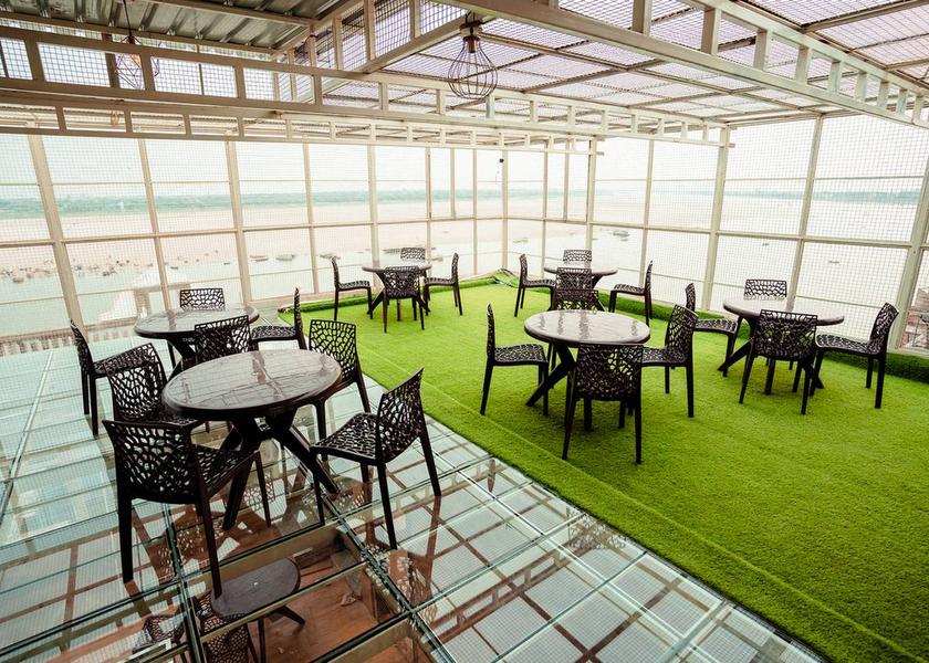 Uttar Pradesh Varanasi Food & Dining
