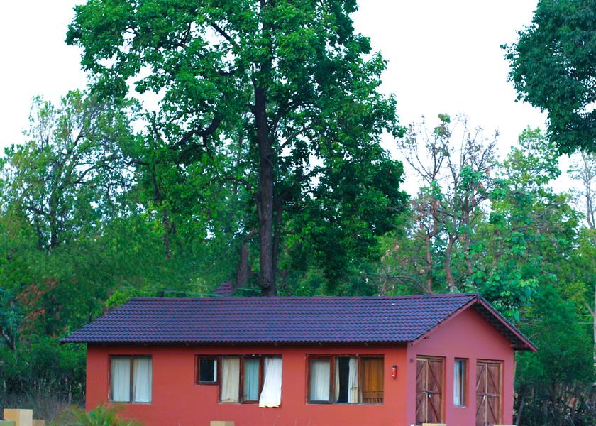 Madhya Pradesh Parasi Hotel Exterior