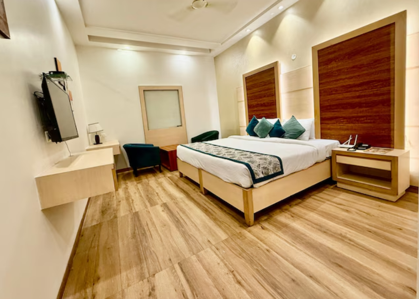 Delhi Delhi Deluxe Room