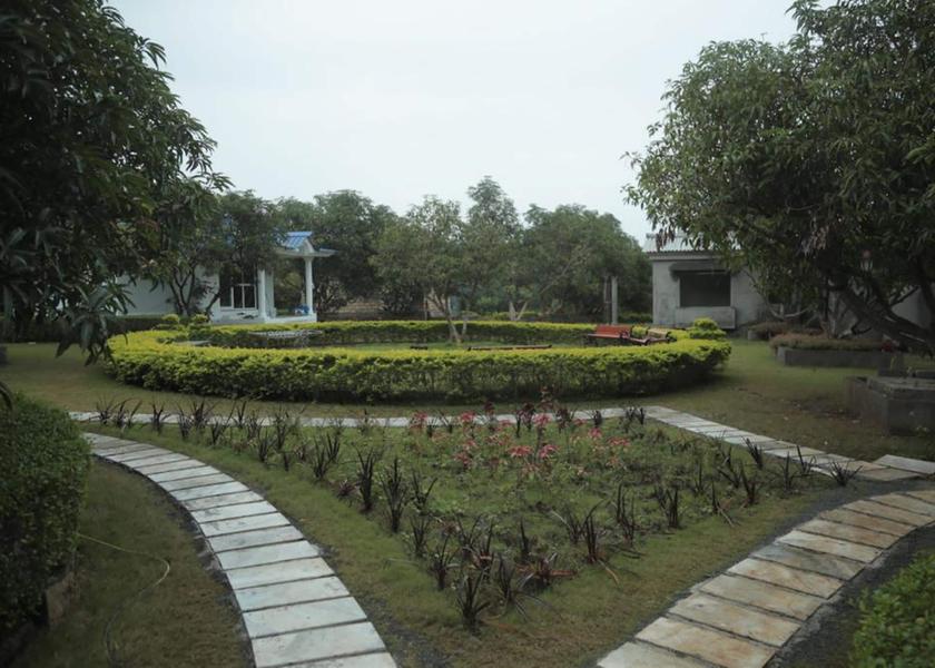 Gujarat Sasan Gir Hotel Exterior