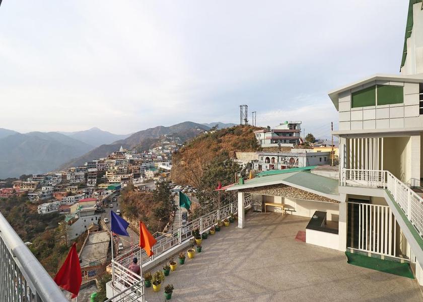 Uttarakhand Chamba Hotel Exterior
