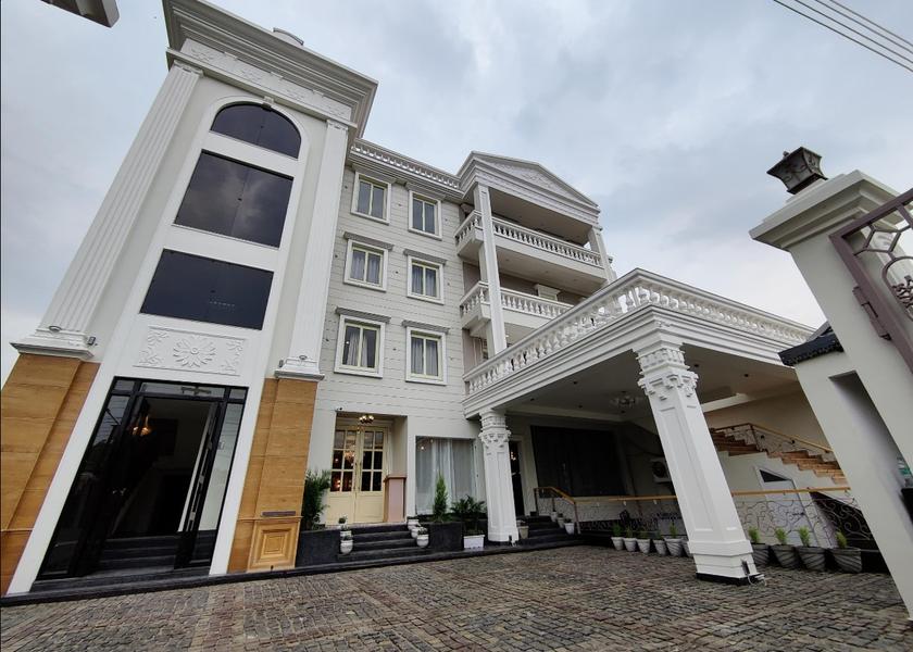 Uttarakhand Dehradun Hotel Exterior