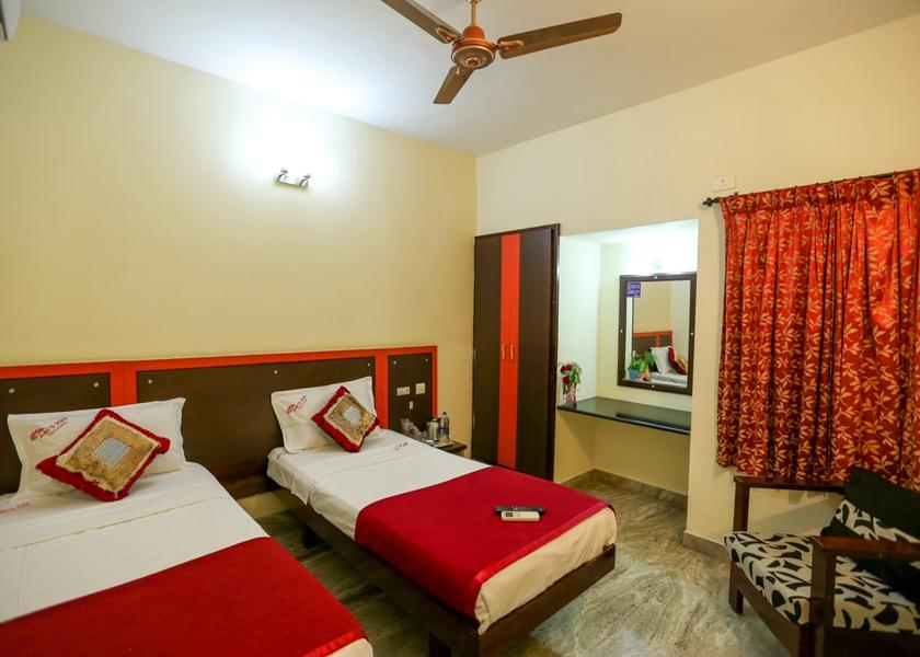 Tamil Nadu Thanjavur Silver Suite