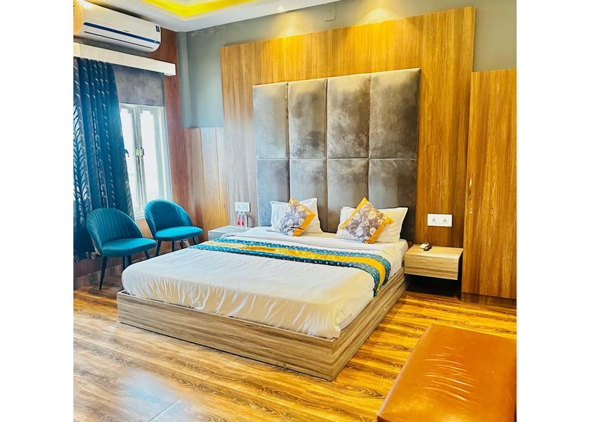 Uttar Pradesh Ayodhya Executive Room