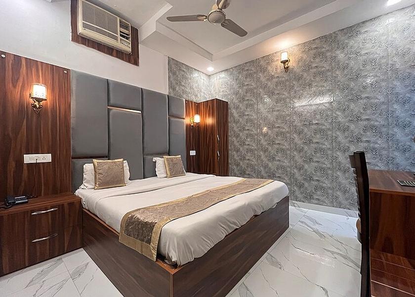 Uttarakhand Dehradun Standard Double Bed Room Non AC