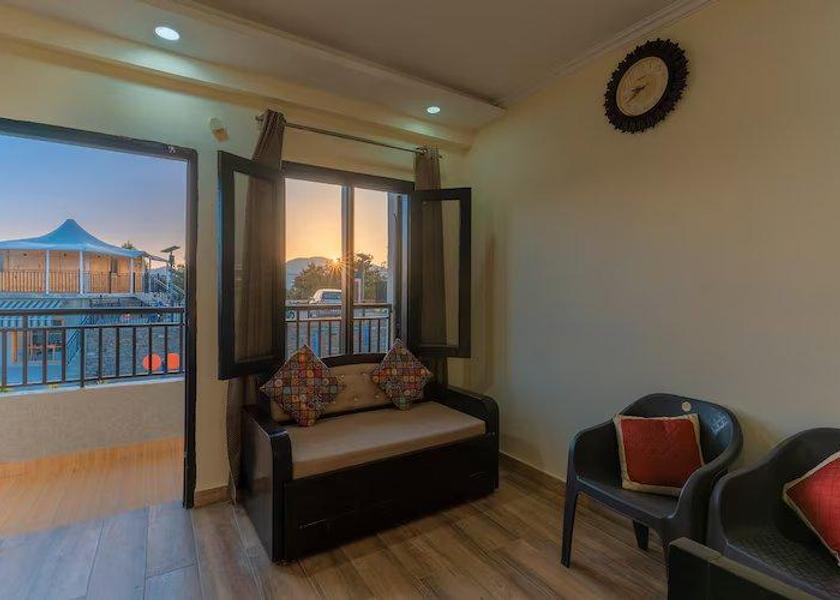 Uttarakhand Mukteshwar Himalayan View Suite