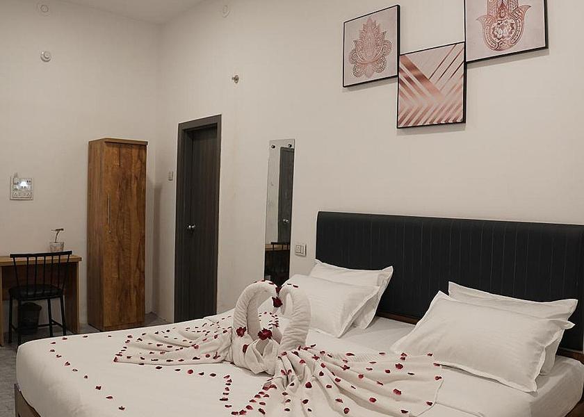 Gujarat Surat Deluxe Room