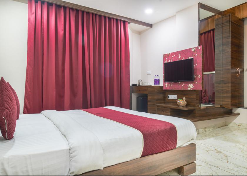 Madhya Pradesh Indore Deluxe AC Room