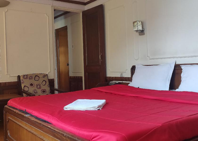 Himachal Pradesh Shimla Triple Bedded Room
