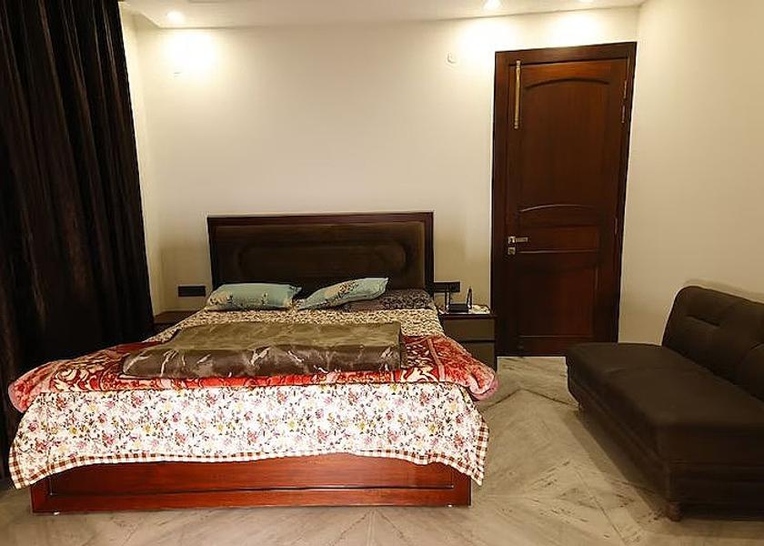 Uttarakhand Haridwar Basic Room