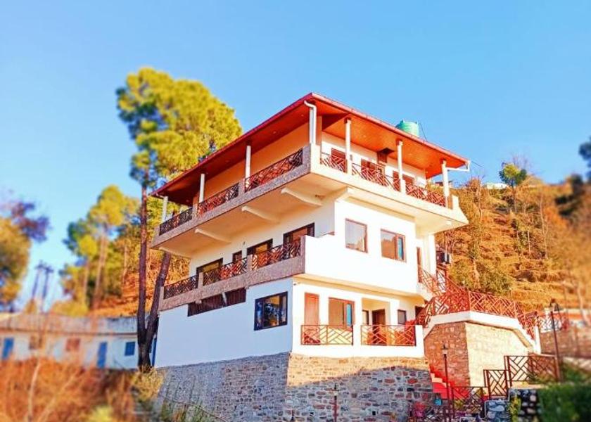 Uttarakhand Binsar Facade