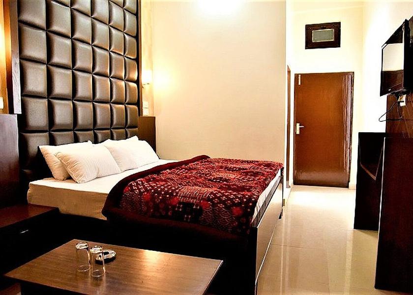 Uttarakhand Haridwar Deluxe Room