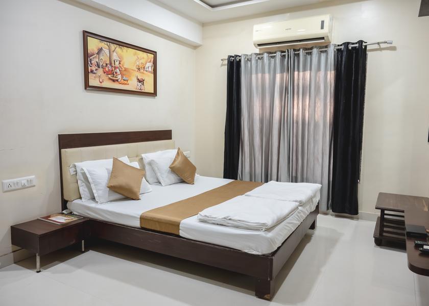 Gujarat Bhuj AC Deluxe Double Room