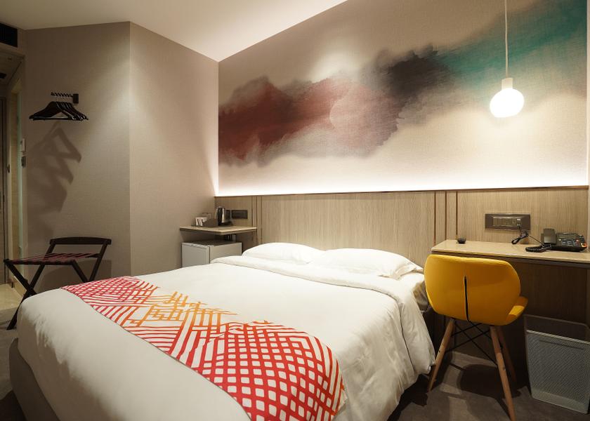 Maharashtra Mumbai Luxe Queen Room