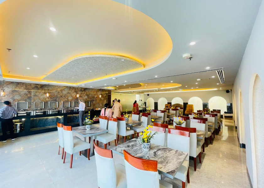 Delhi Delhi Food & Dining