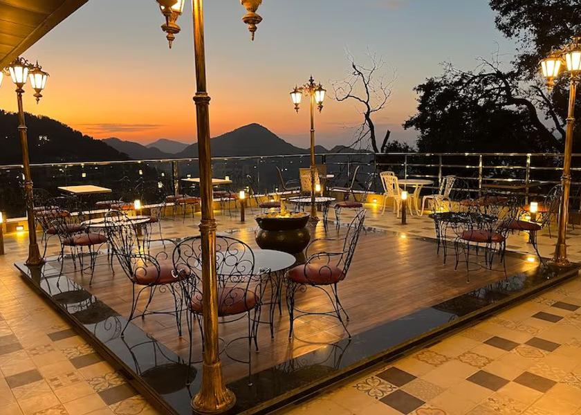 Uttarakhand Mussoorie Food & Dining