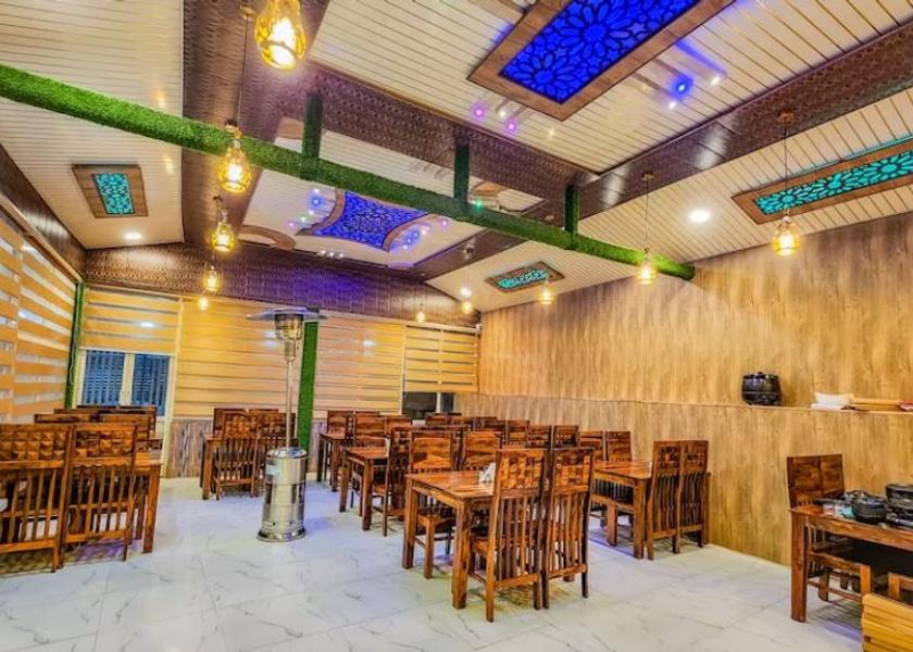 Jammu and Kashmir Pahalgam Food and Drink