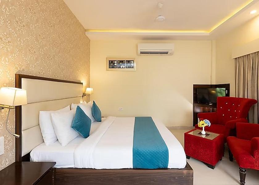 Uttarakhand Rishikesh Executive Tripple Room