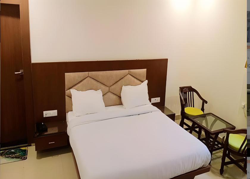 Madhya Pradesh Gwalior Deluxe Double or Twin Room with Window