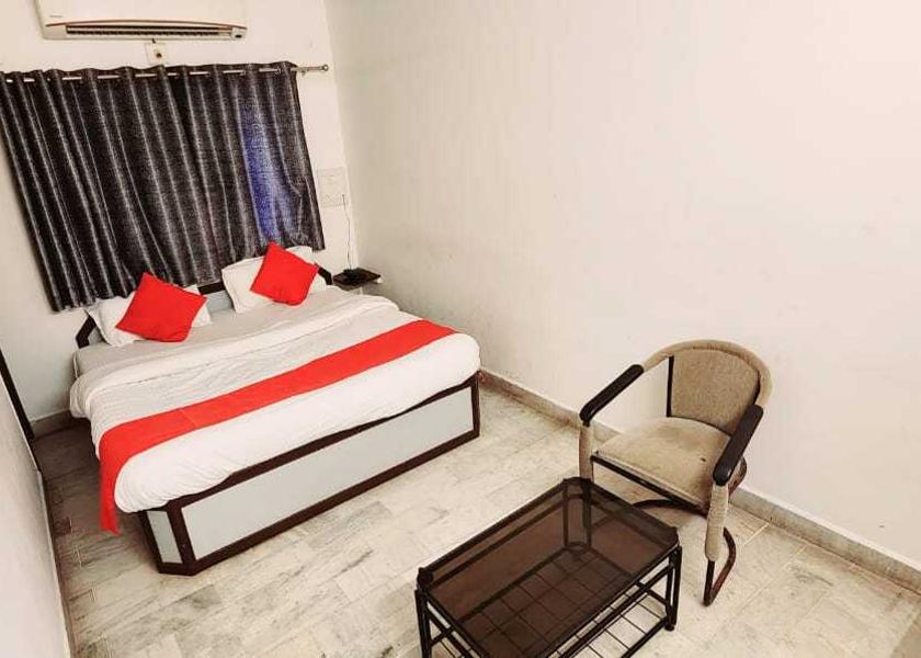 Gujarat Rajkot Room