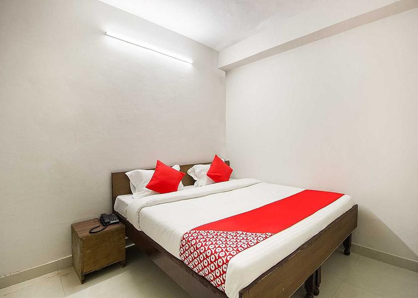 Gujarat Surat Room