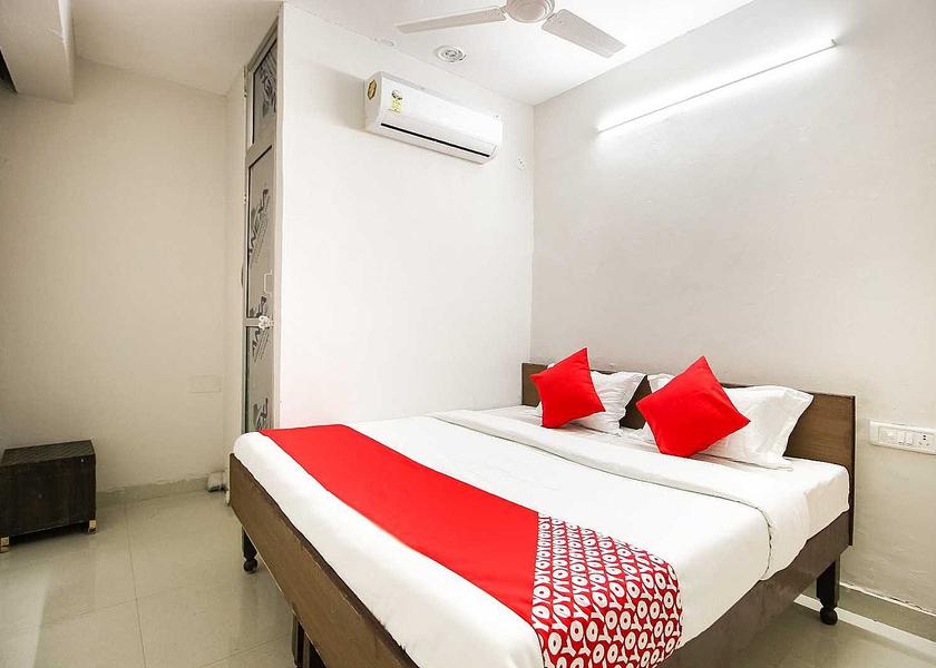 Gujarat Surat Room
