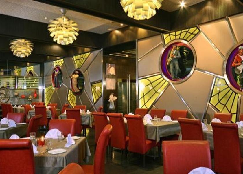 Maharashtra Pune Food & Dining