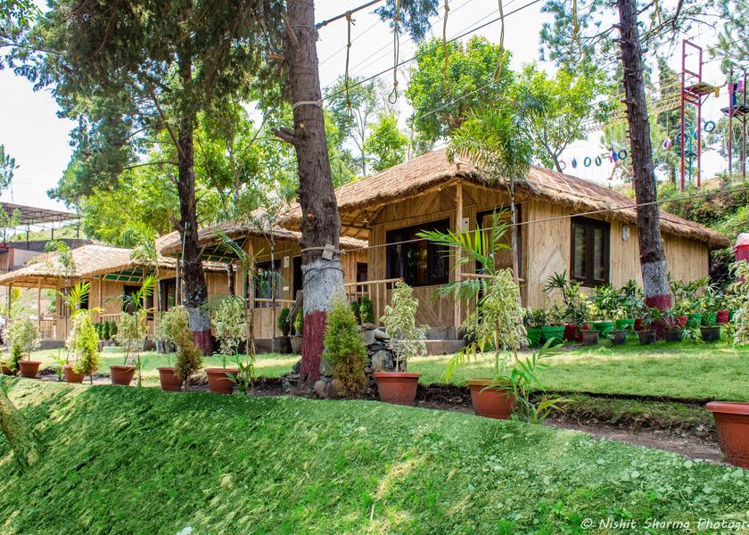 Uttarakhand Bhimtal Hotel Exterior