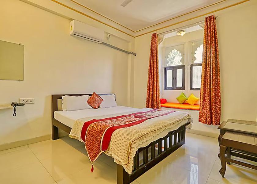 Madhya Pradesh Indore Deluxe AC Room 