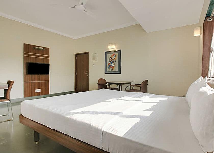 Gujarat Surat Room