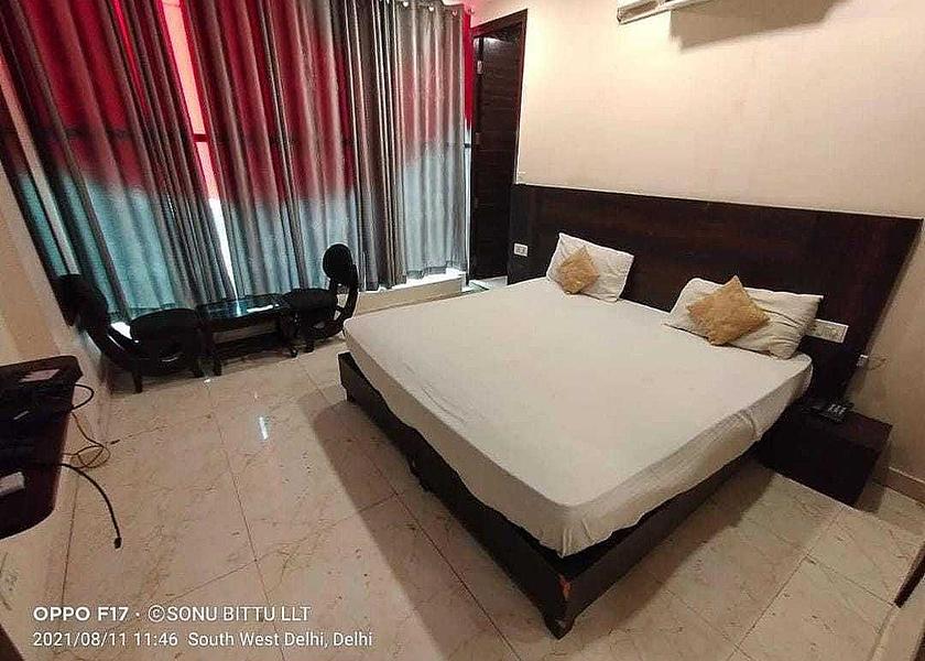 Delhi Delhi Room