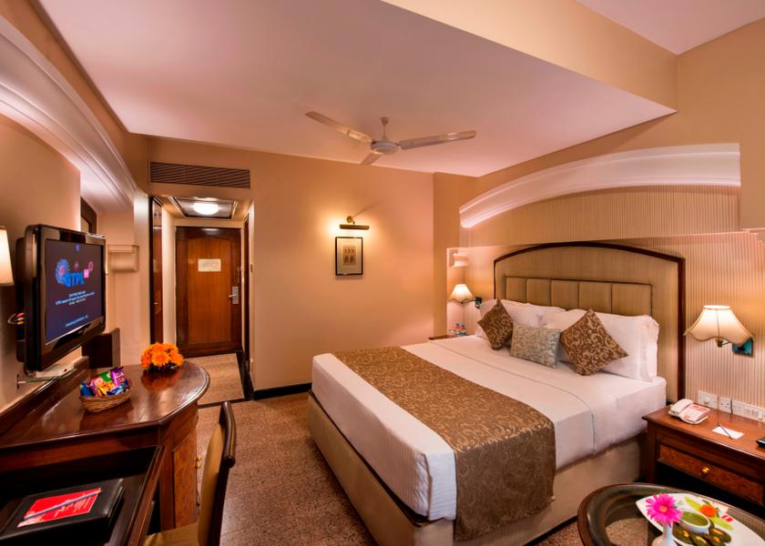 Gujarat Vadodara Standard Single Room