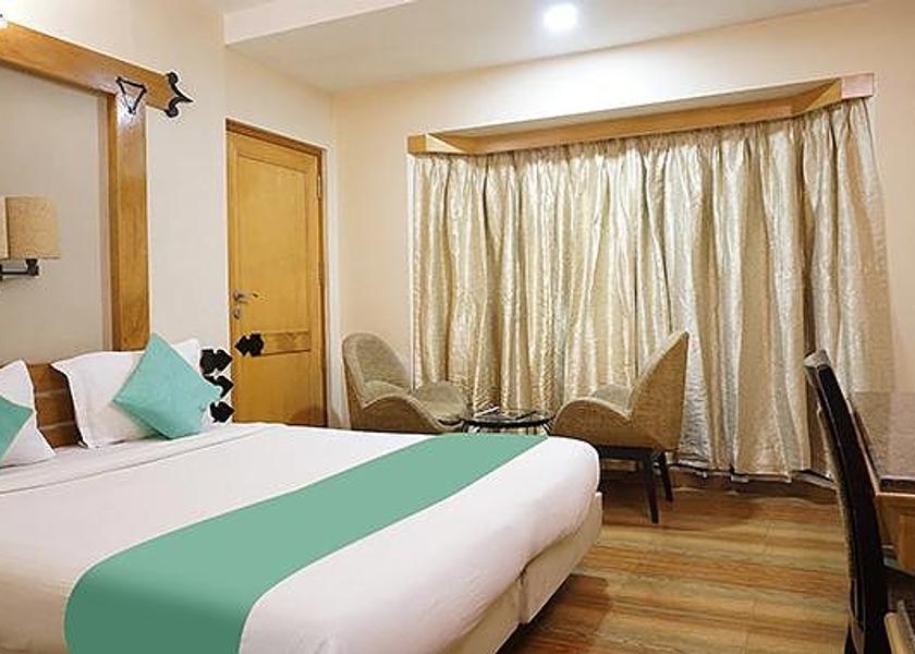 Maharashtra Pune Deluxe Room