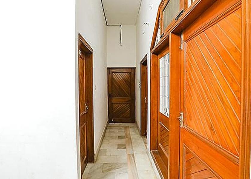 Uttar Pradesh Varanasi Public Areas
