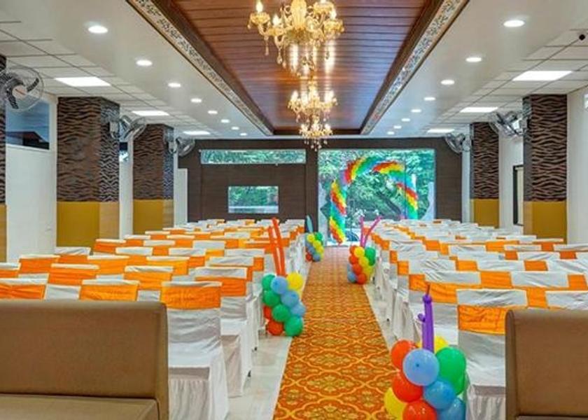 Maharashtra Pune Food & Dining