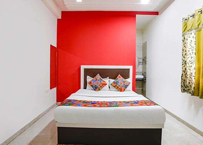 Maharashtra Nashik Deluxe Room