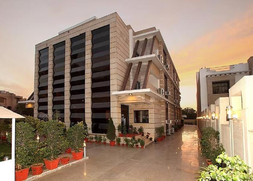 Haryana Gurugram Hotel Exterior