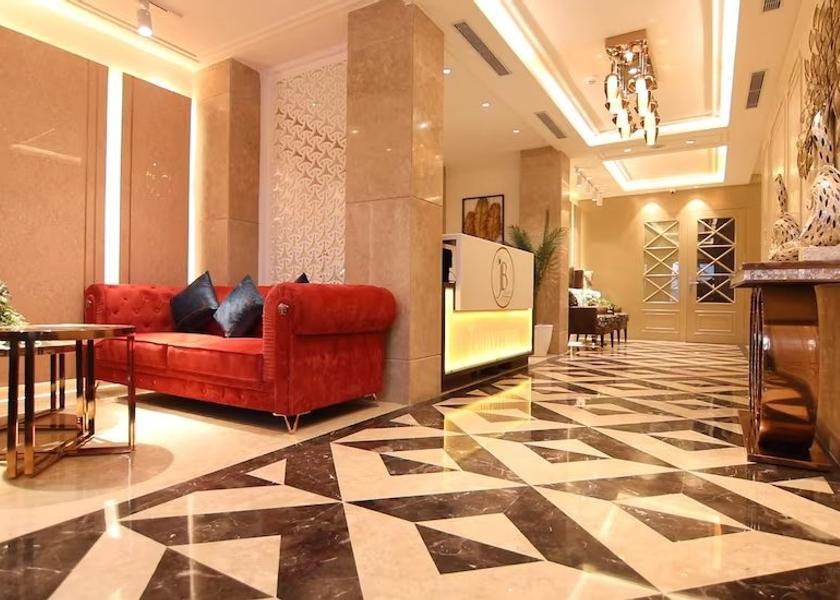 Uttar Pradesh Lucknow Public Areas